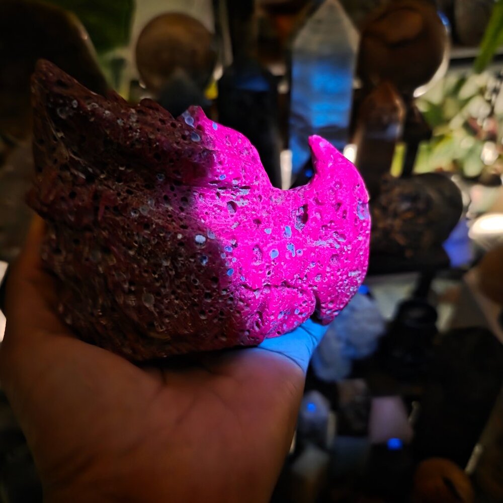 Honeycomb Ruby Dragon Skull 1lb 9oz